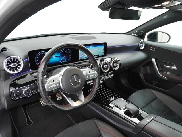 Mercedes-Benz A-KLASSE 180 AMG