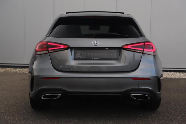 Mercedes-Benz A-KLASSE 180 AMG Night Pakket Automaat 1 Jaar Garantie Panoramadak Sfeerverlichting Keyless Half Leder Full LED 18 inch Widescreen Navigatie Camera Stoelverwarming