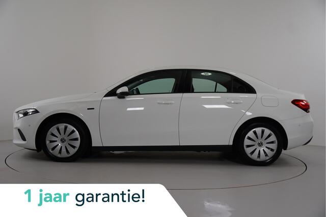 Mercedes-Benz A-KLASSE 250 e | Camera | Navigatie | Cruise | Stl. verw. |