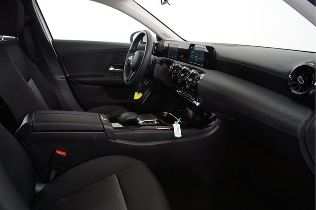 Mercedes-Benz A-KLASSE 250 e | Camera | Navigatie | Cruise | Stl. verw. |