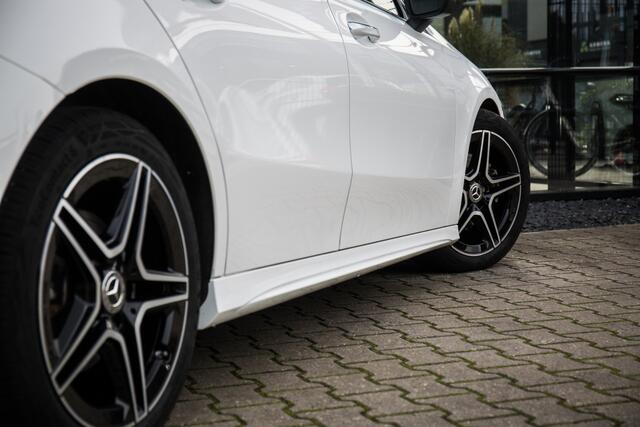 Mercedes-Benz A-KLASSE 200 AMG Line , Pano dak, Virtual cockpit,