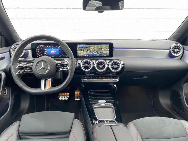 Mercedes-Benz A-KLASSE 250 e AMG Line | Panoramadak | Nightpakket |