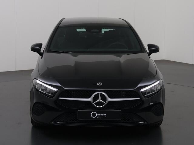 Mercedes-Benz A-KLASSE 180 Star Edition 2x groot scherm | spiegelpakket | Led verl. | LM velgen | Camera | Stoelverw.