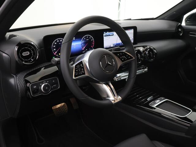 Mercedes-Benz A-KLASSE 180 Star Edition 2x groot scherm | spiegelpakket | Led verl. | LM velgen | Camera | Stoelverw.