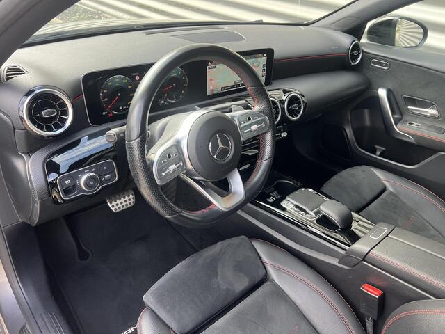 Mercedes-Benz A-KLASSE A 200 AMG Panorama Night Widescreen 19 inch