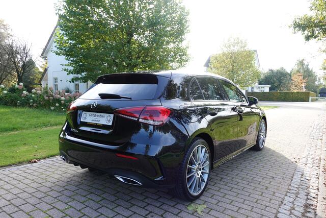 Mercedes-Benz A-KLASSE 250 e Premium Plus AMG Sfeerverlichting