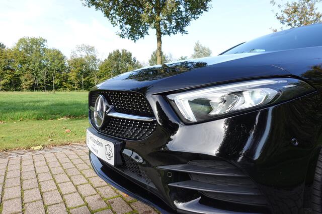 Mercedes-Benz A-KLASSE 250 e Premium Plus AMG Sfeerverlichting