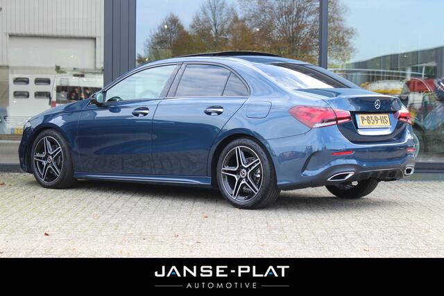 Mercedes-Benz A-KLASSE 180 AUT AMG | Pano | Widescreen | Afn. Trekhaak | Sfeerverlichting