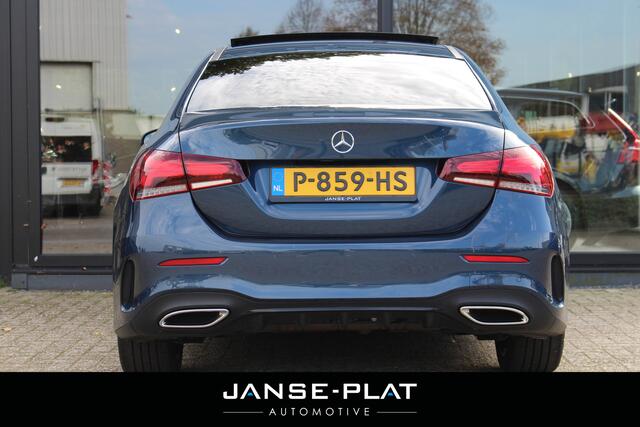 Mercedes-Benz A-KLASSE 180 AUT AMG | Pano | Widescreen | Afn. Trekhaak | Sfeerverlichting