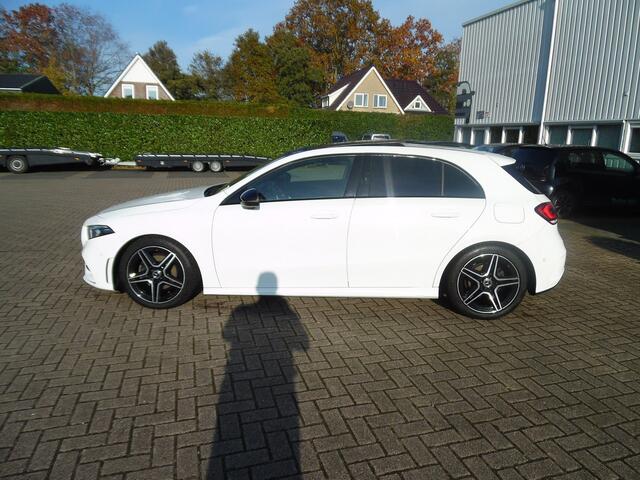 Mercedes-Benz A-KLASSE 180 Business Solution AMG