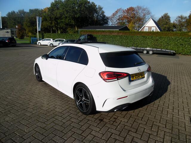 Mercedes-Benz A-KLASSE 180 Business Solution AMG
