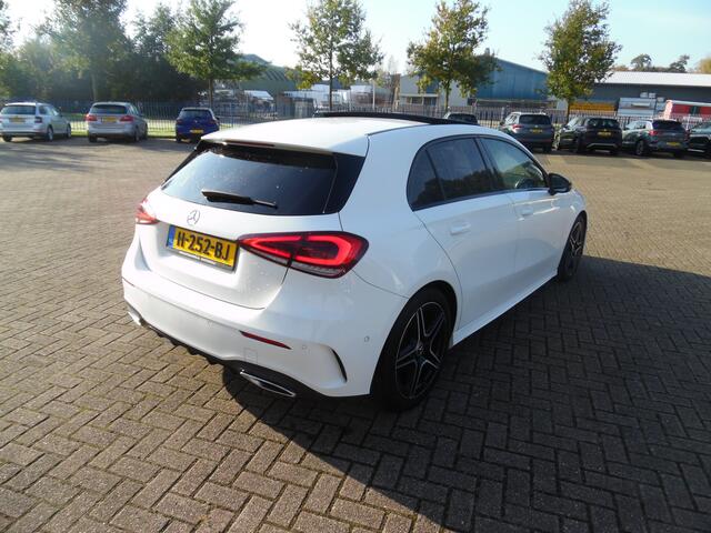 Mercedes-Benz A-KLASSE 180 Business Solution AMG