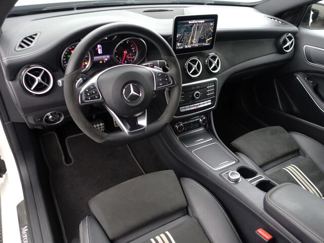 Mercedes-Benz A-KLASSE 180 AMG White Art Edition Aut- Night Package, Sfeerverlichting, Camera, Keyless, Xenon Led, Dynamic Select