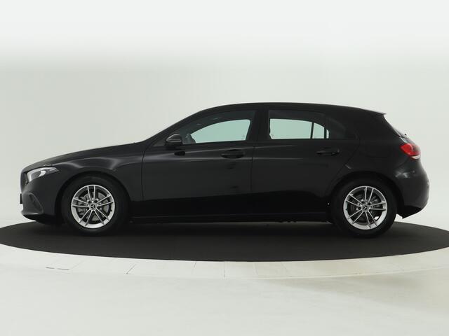 Mercedes-Benz A-KLASSE 180 Business Solution | Achteruitrijcamera | Led koplampen | MBUX multimediasysteem | Inclusief 24 maanden MB Certified garantie voor Europa.