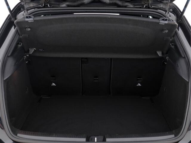 Mercedes-Benz A-KLASSE 160 Business Solution AMG-Style (BTW) *WIDE-SCREEN-COCKPIT | FULL-LED | SPORT-SEATS | MICRO+LEDER | M-BUX-NAVI | CAMERA | ECC | PDC | CRUISE| APP-CONNECT | AMBIENT-LIGHT*