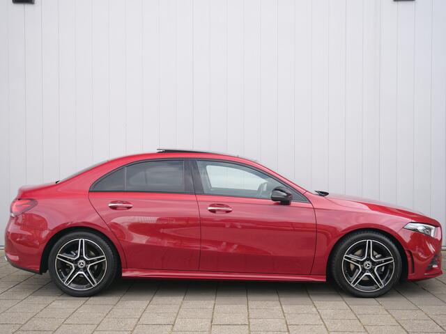 Mercedes-Benz A-KLASSE 180 136 Pk Premium Plus AMG-Styling Navigatie / DAB / 18 inch