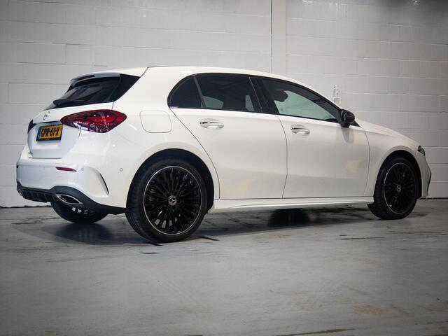 Mercedes-Benz A-KLASSE 250 e Star Edition AMG Line Panorama dak