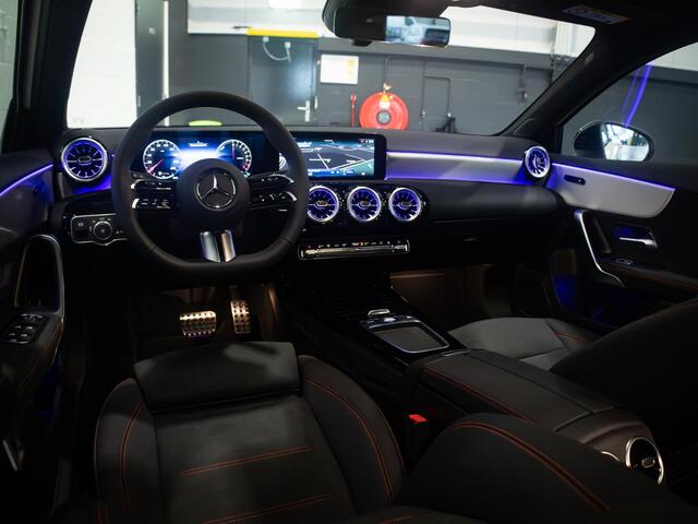 Mercedes-Benz A-KLASSE 250 e Star Edition AMG Line Panorama dak