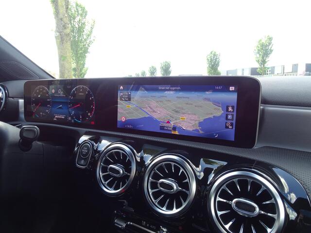 Mercedes-Benz A-KLASSE AMG 35 4MATIC Premium Automaat, F1-Flippers, Panoramadak, SportInterieur, Dodehoek detectie, Camera, Navigatie, Stoelverwarming, Airco/ECC, CruiseControl, Parkeersensoren