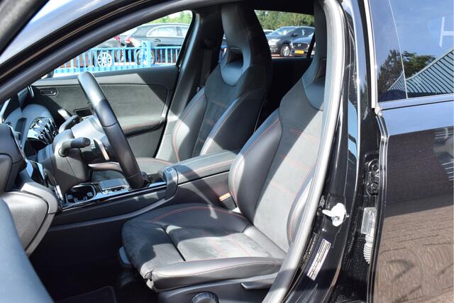 Mercedes-Benz A-KLASSE 220 Launch Edition AMG