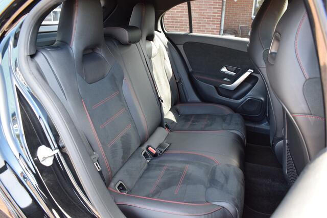 Mercedes-Benz A-KLASSE 220 Launch Edition AMG