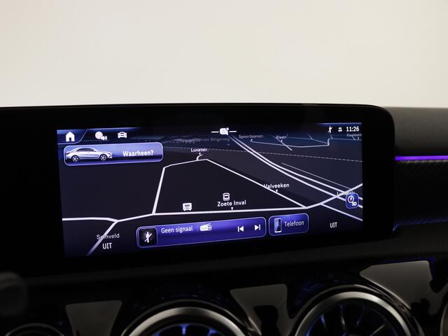 Mercedes-Benz A-KLASSE 250 e Star Edition Luxury Line | Parkeerpakket met achteruitrijcamera | KEYLESS GO-comfortpakket | Verwarmde stoelen vooraan | Extra USB-poorten | Sfeerverlichting | Draadloos oplaadsysteem voor Smartphone |