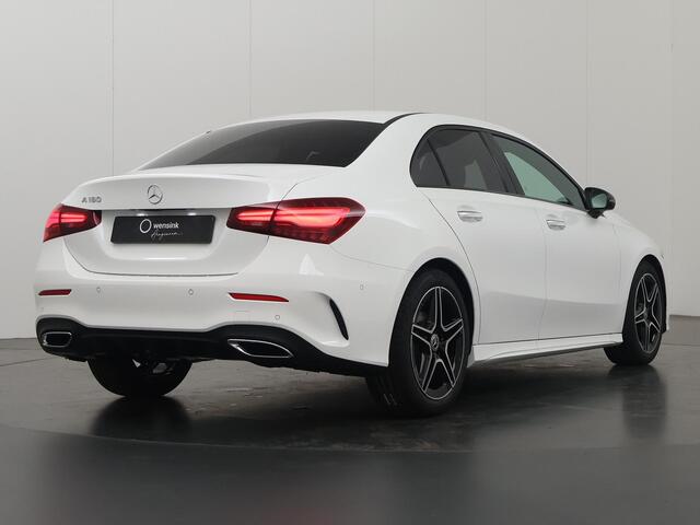Mercedes-Benz A-KLASSE 180 Limousine Star Edition AMG Line 180 Star Edition AMG Line | Nightpakket | Apple Car Play | Panoramadak | 18-Inch | Stoelverwarming | Keyless Go | Multibeam LED |