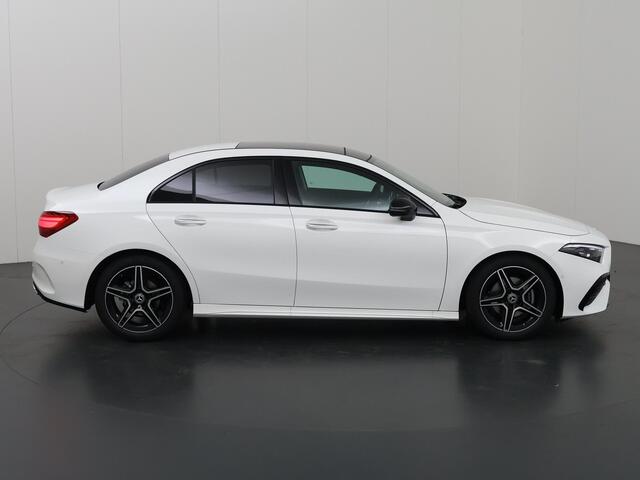 Mercedes-Benz A-KLASSE 180 Limousine Star Edition AMG Line 180 Star Edition AMG Line | Nightpakket | Apple Car Play | Panoramadak | 18-Inch | Stoelverwarming | Keyless Go | Multibeam LED |