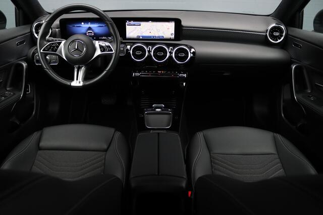 Mercedes-Benz A-KLASSE 250 e Luxury Line Aut8 | Facelift | Widescreen | Camera | Zitcomfortpakket |Stoelverwarming | DAB | Apple Carplay/Android Auto | Cruise Control |