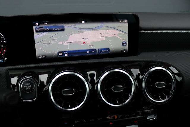 Mercedes-Benz A-KLASSE 250 e Luxury Line Aut8 | Facelift | Widescreen | Camera | Zitcomfortpakket |Stoelverwarming | DAB | Apple Carplay/Android Auto | Cruise Control |