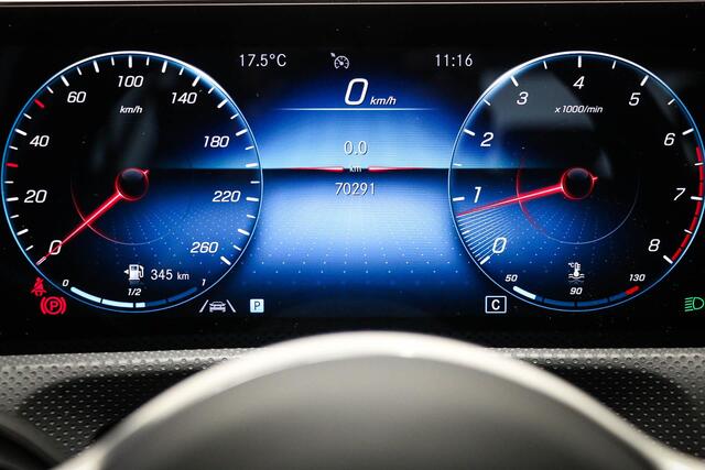 Mercedes-Benz A-KLASSE 180 Business Solution Luxury | WIDESCREEN | SFEERVERLICHTING | DAB | APPLE | CAMERA