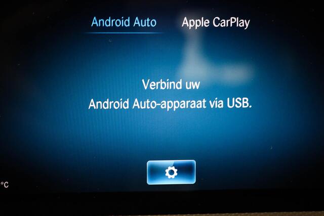 Mercedes-Benz A-KLASSE 180 Business Solution Luxury | WIDESCREEN | SFEERVERLICHTING | DAB | APPLE | CAMERA
