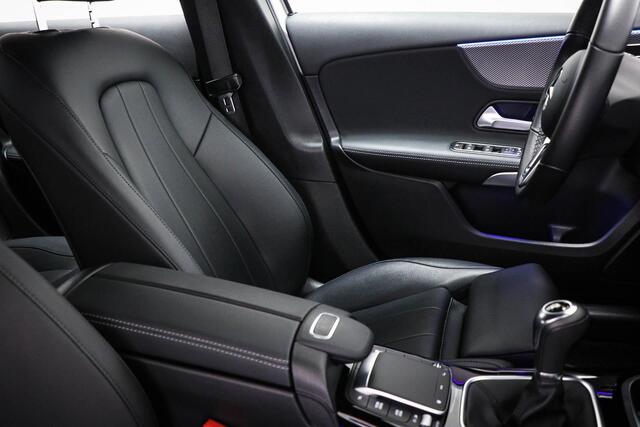 Mercedes-Benz A-KLASSE 180 Business Solution Luxury | WIDESCREEN | SFEERVERLICHTING | DAB | APPLE | CAMERA