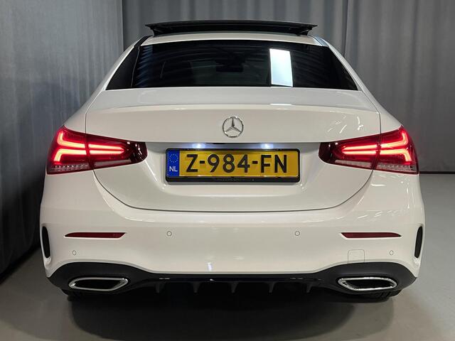 Mercedes-Benz A-KLASSE 250 e AMG Line 18"/Panoramadak/Matrix LED/Camera/Stoelverwarming/Burmester/Sfeerverlichting/Apple Carplay & Android Auto