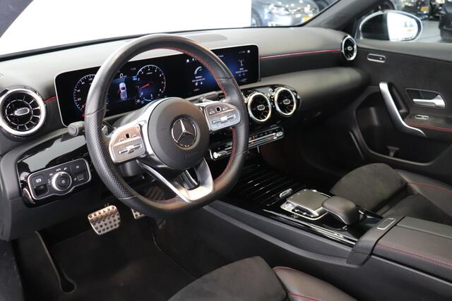 Mercedes-Benz A-KLASSE 180 Business Solution AMG Night Upgrade | CAMERA | NAVI | CRUISE | ¤ 19.900,- Incl. BTW