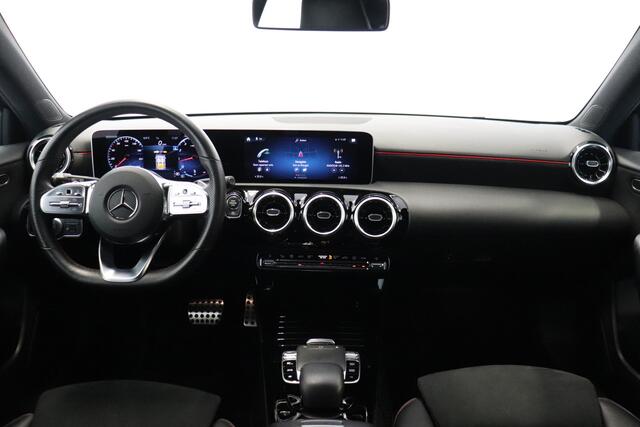 Mercedes-Benz A-KLASSE 180 Business Solution AMG Night Upgrade | CAMERA | NAVI | CRUISE | ¤ 19.900,- Incl. BTW
