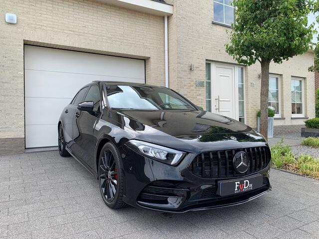 Mercedes-Benz A-KLASSE 250 AMG 224pk Aut Panoramadak Nightpakket Widescreen AmbientLight SportLeder Distronic Led 360Camera 19" Pdc