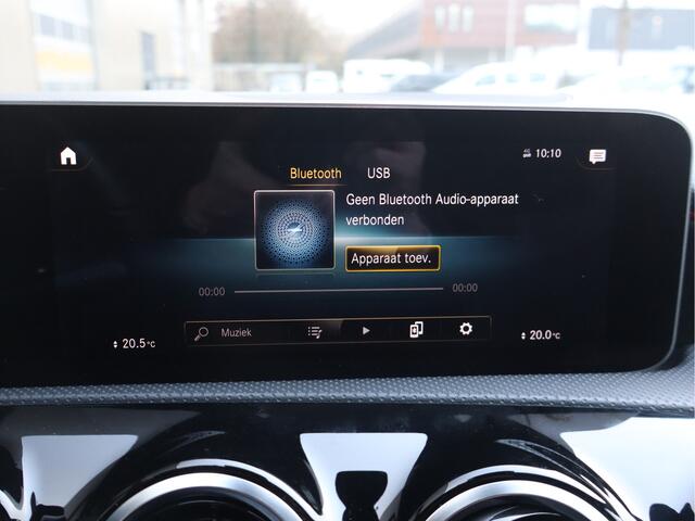 Mercedes-Benz A-KLASSE 180 Business Solution AMG Night Upgrade NL-Auto!! Led verlichting I Camera