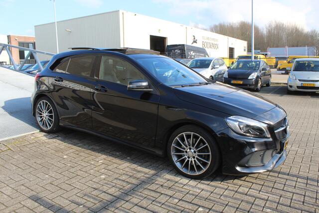 Mercedes-Benz A-KLASSE 250 AMG Automaat/Panoramadak/Navigatie/Cruise control/Apple Carplay/Parkeersensoren/Lederen bekleding/Parkeersoren rondom/Stoelverwarming/Inklapbare spiegels/Keyless/Led koplampen