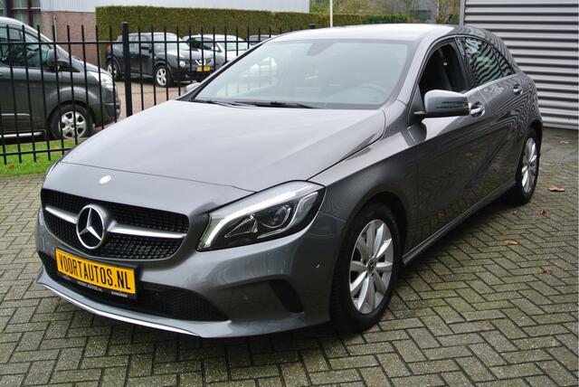 Mercedes-Benz A-KLASSE 180 Business Solution | NAVI | CAMERA | APPLE CARPLAY | PDC | STOELVERW |