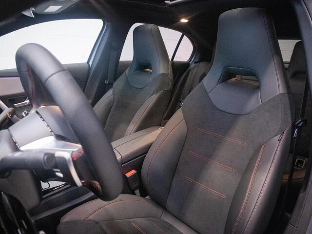 Mercedes-Benz A-KLASSE 180 Star Edition AMG Line Panorama dak