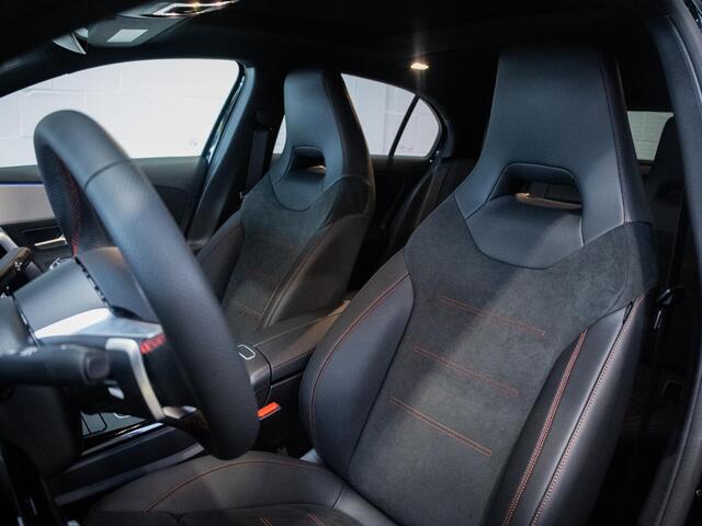 Mercedes-Benz A-KLASSE 180 Star Edition AMG Line Panorama dak
