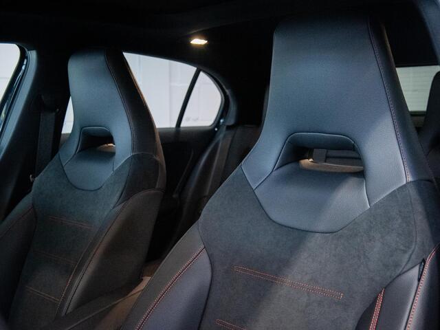 Mercedes-Benz A-KLASSE 180 Star Edition AMG Line Panorama dak