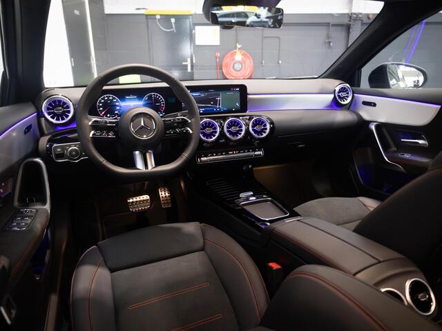 Mercedes-Benz A-KLASSE 250 e Star Edition AMG Line Panorama dak