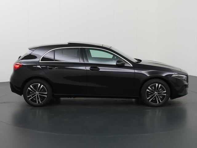 Mercedes-Benz A-KLASSE 250 e | Business Line | Panorama-schuifdak | Privacy Glass | Stoelverwarming | Achteruitrijcamera | DAB+ | Voorbereiding op DISTRONIC |