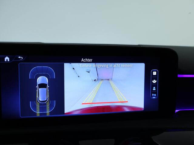Mercedes-Benz A-KLASSE 250 e Star Edition AMG Line | Nightpakket | Smartphone intergratie | Dodehoekassistent | Parkeerpakket met achteruitrijcamera | Extra USB-poorten | Sfeerverlichting | KEYLESS GO | Verwarmde stoelen vooraan |