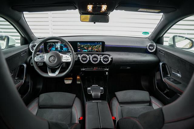 Mercedes-Benz A-KLASSE 200 Business Solution AMG WideScreen Ambient Cruise Leer Alcantara Stoelverw.