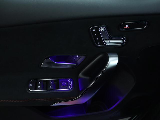 Mercedes-Benz A-KLASSE 180 AMG Line Plus LIMITED Edition | Parkeerpakket met 360°-camera | Antidiefstalpakket URBAN GUARD PLUS | KEYLESS GO | MULTIBEAM LED | Extra USB-poorten | Spiegelpakket | Dodehoekassistent |