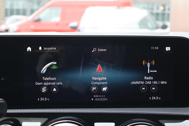 Mercedes-Benz A-KLASSE 180 Business Solution AMG NL-Auto!! Sfeerverlichting I Camera