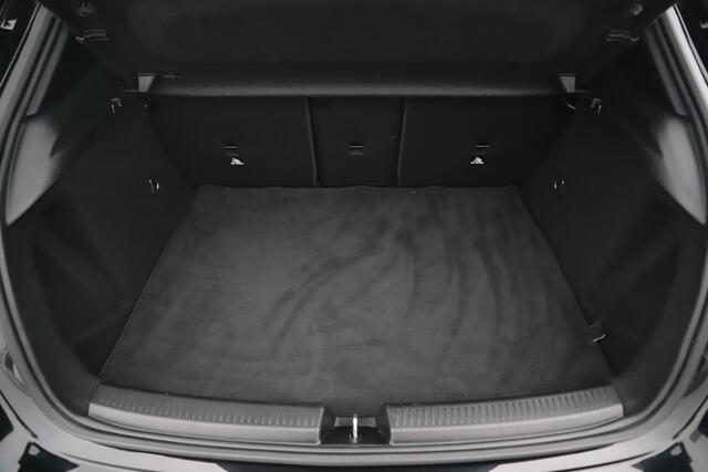 Mercedes-Benz A-KLASSE 160 Style Plus Half Leder Full LED Sportstoelen Carplay Android Navigatie Achteruitrijcamera Clima Cruise 17 inch LMV